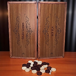 ••	Simya Model İsme Özel Osmanlı Ceviz Kaplama Ahşap Pullu Tavla